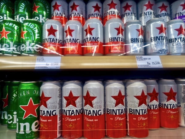 グランドラッキーのビール売り場 バリハイとビンタン
