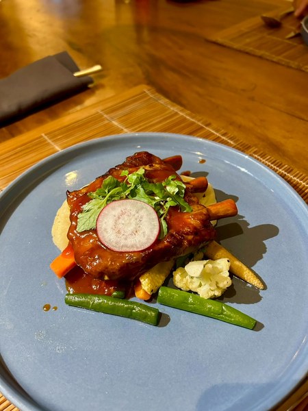 マセ キッチンのディナーのBBQポークスペアリブ